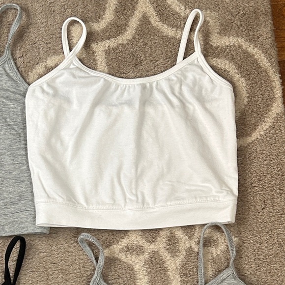 Women's Gray, White, and Black Camisole Tops, size M - Picture 4 of 9